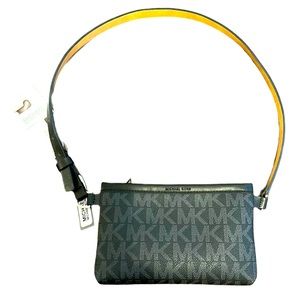 MICHAEL Michael Kors
Signature Fanny Pack XL